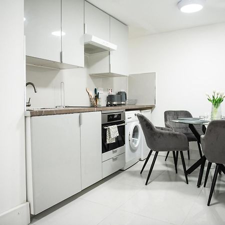 1B Apartment, 30 Mins To Oxford Street Лондон Екстериор снимка