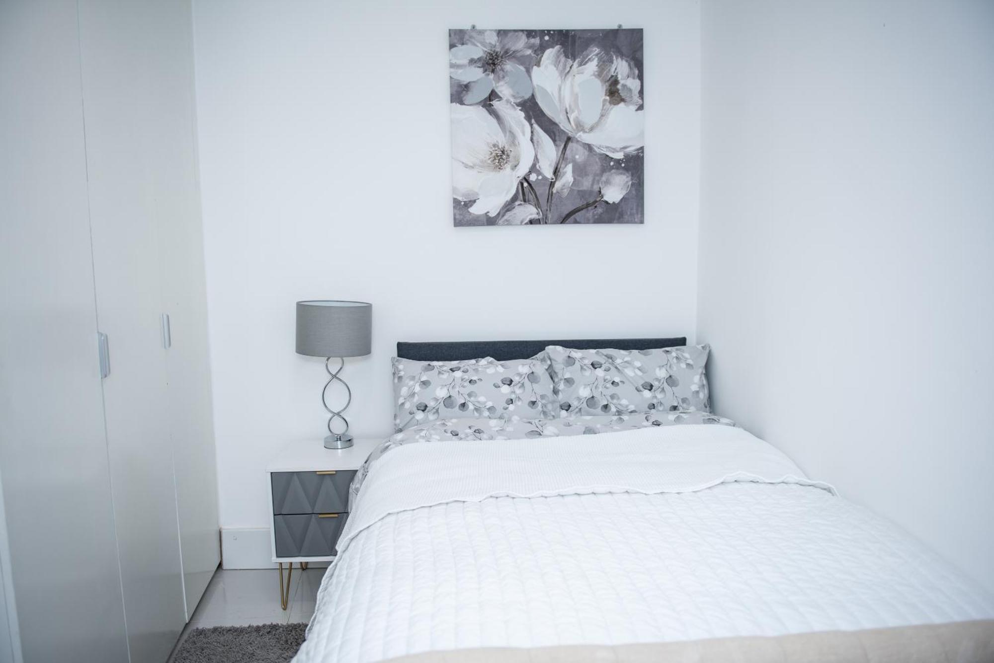 1B Apartment, 30 Mins To Oxford Street Лондон Екстериор снимка