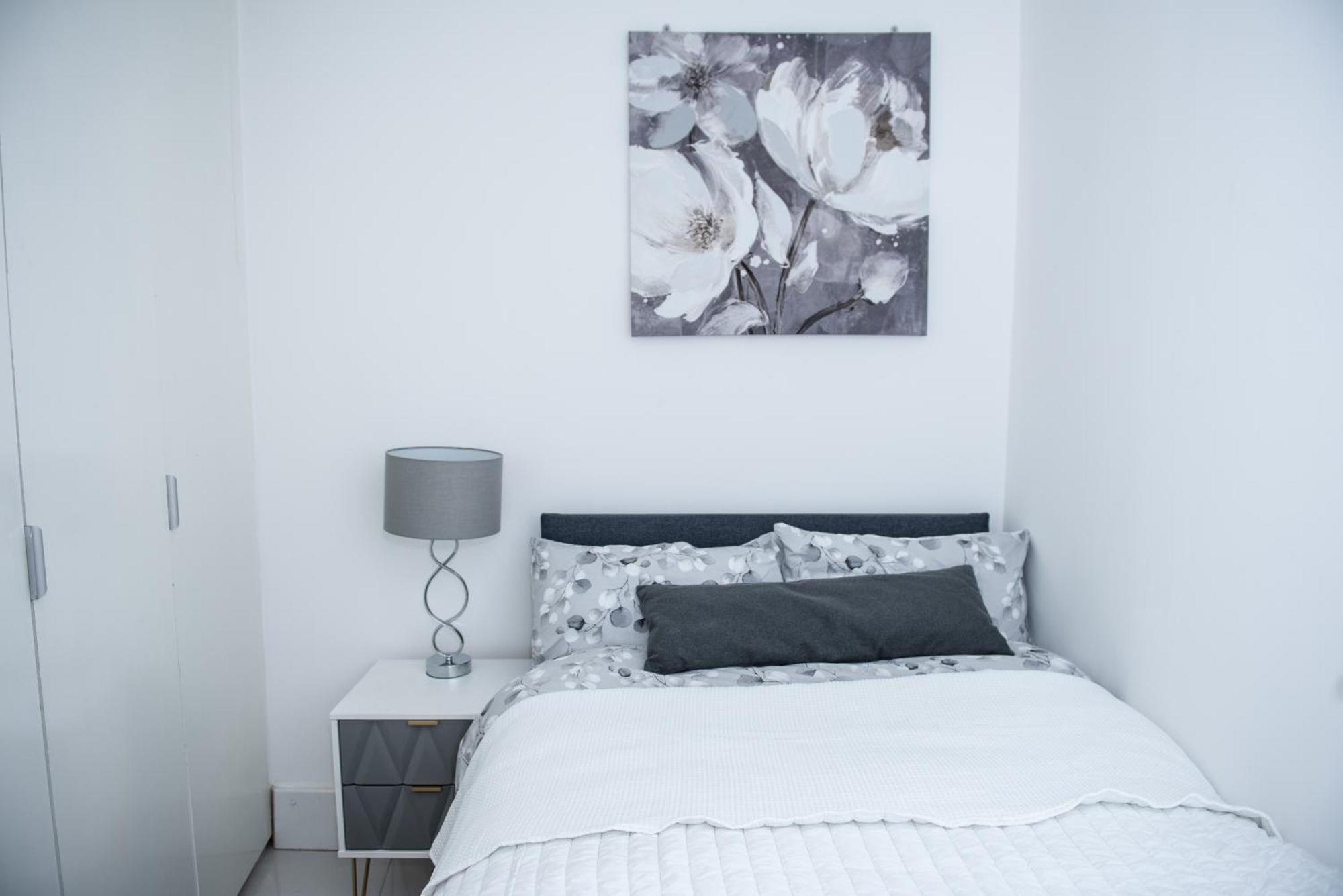 1B Apartment, 30 Mins To Oxford Street Лондон Екстериор снимка