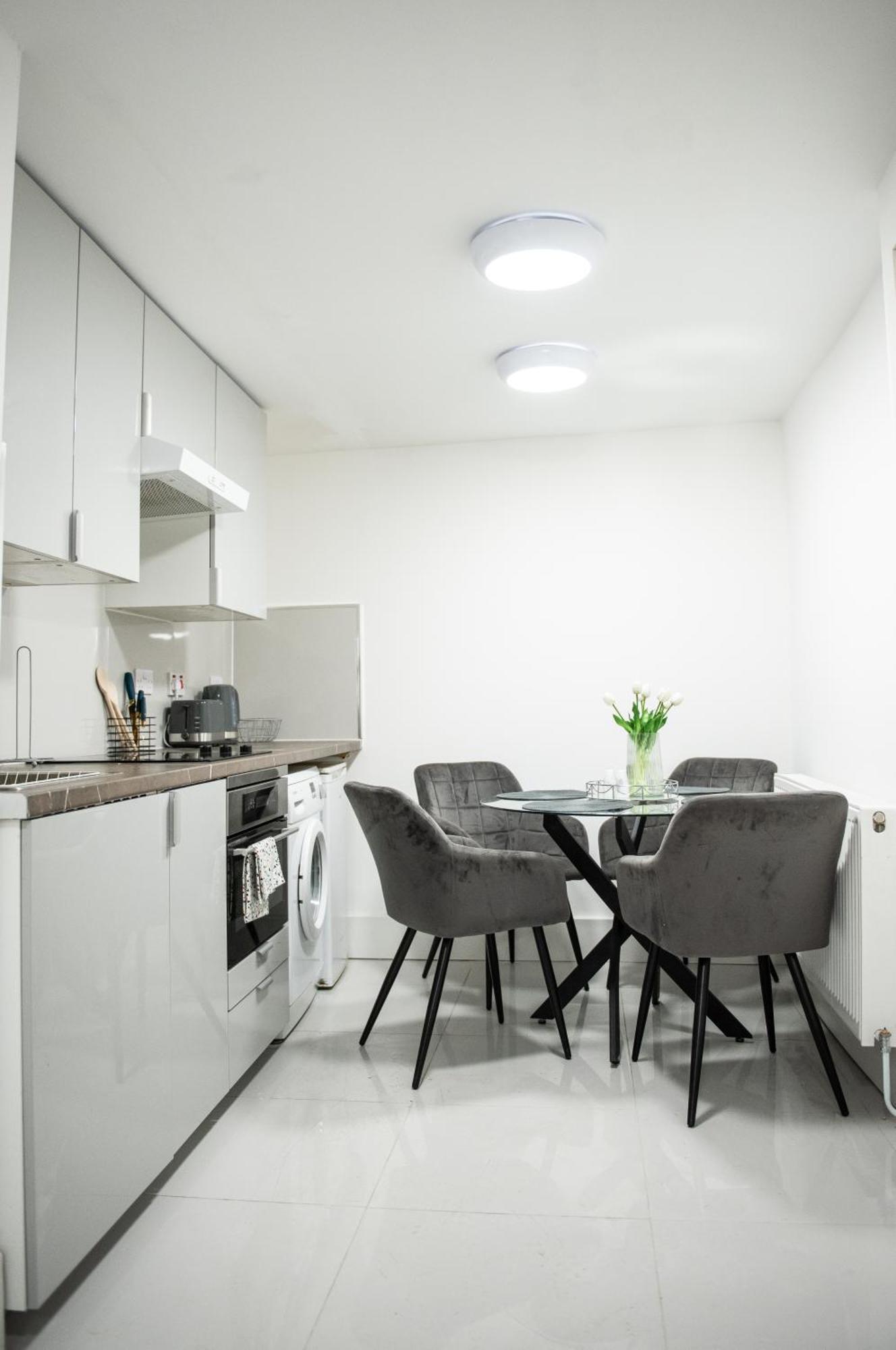 1B Apartment, 30 Mins To Oxford Street Лондон Екстериор снимка