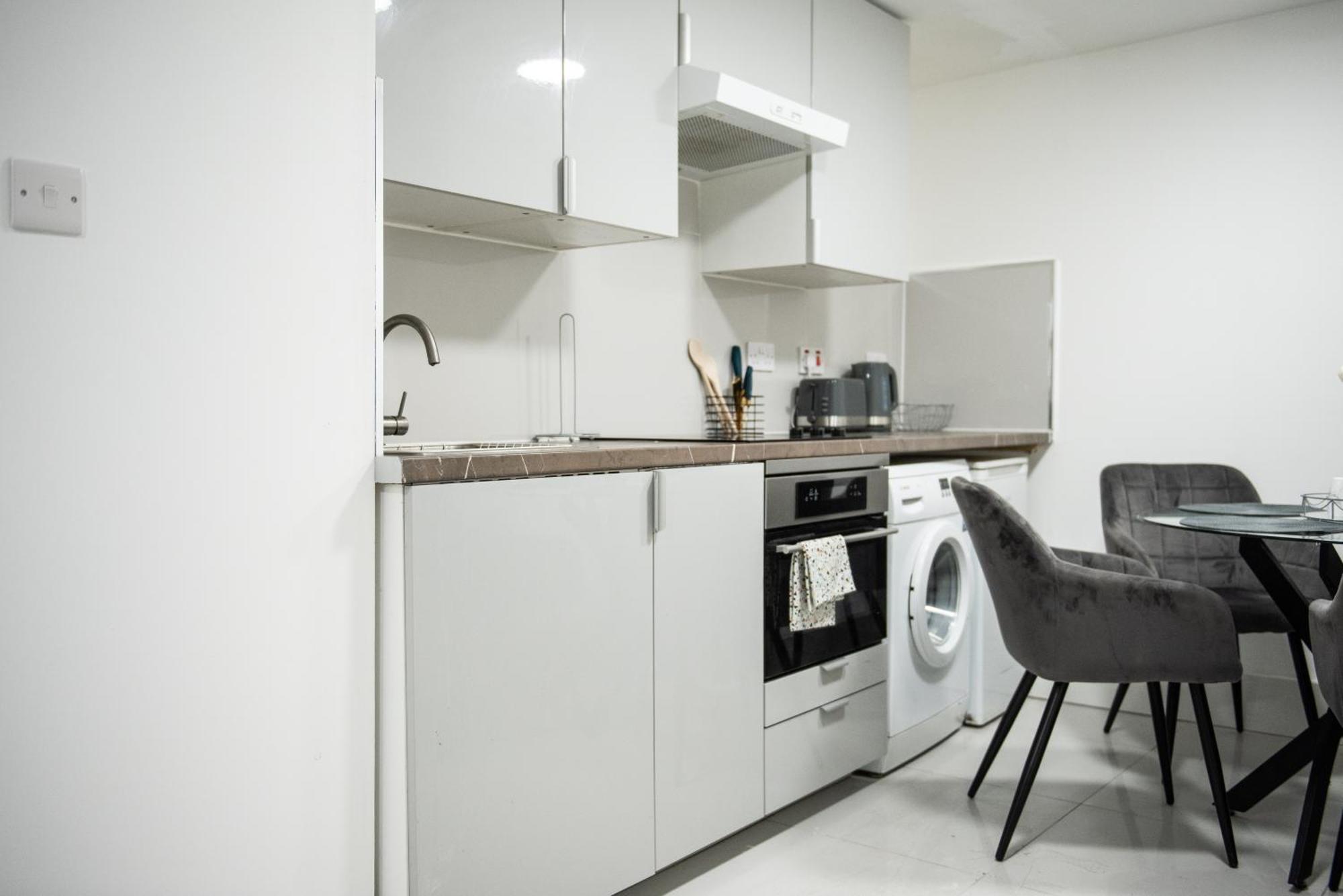 1B Apartment, 30 Mins To Oxford Street Лондон Екстериор снимка